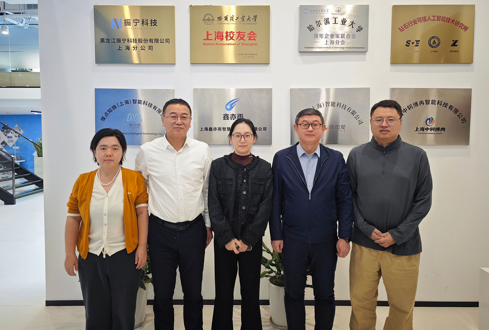 1762743968953263.jpg 01.jpg